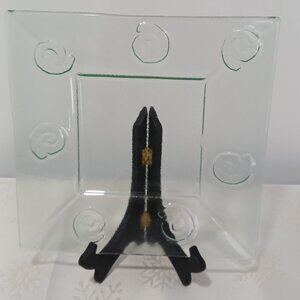 Glass Plate with a Wave Design